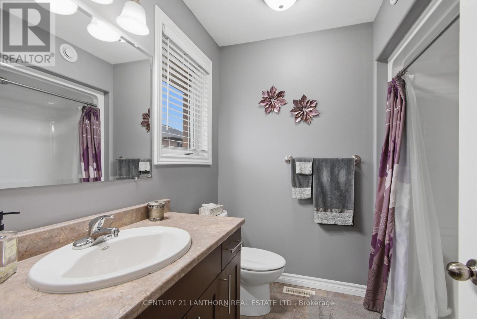 35 GALE CRESCENT - 21