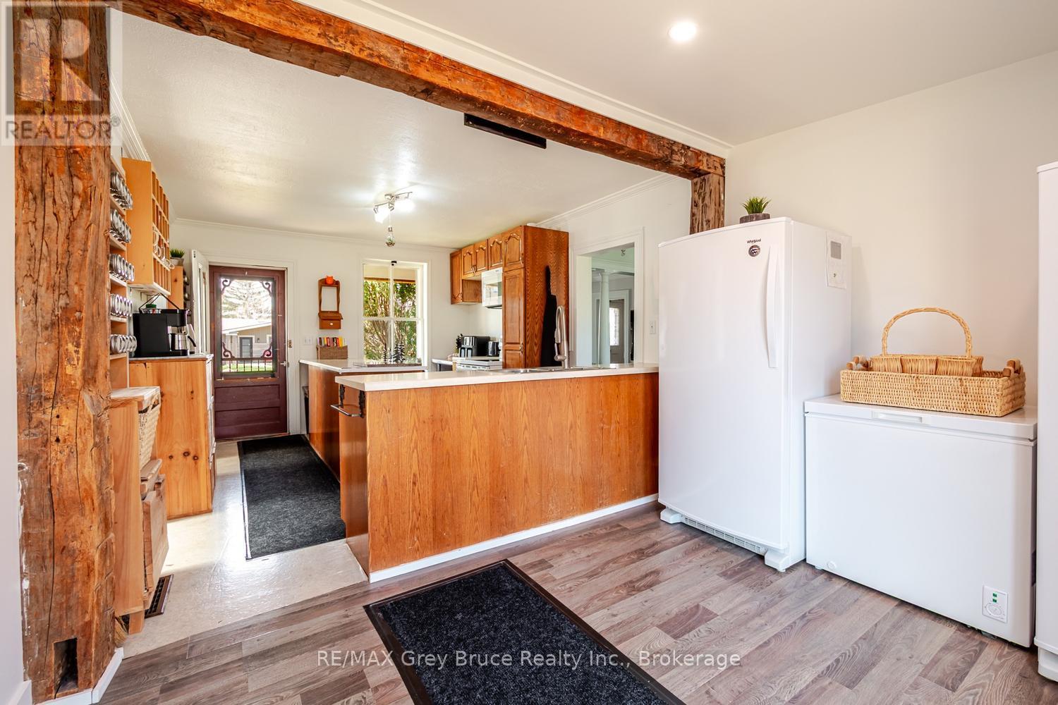 44 ALICE STREET W - 17