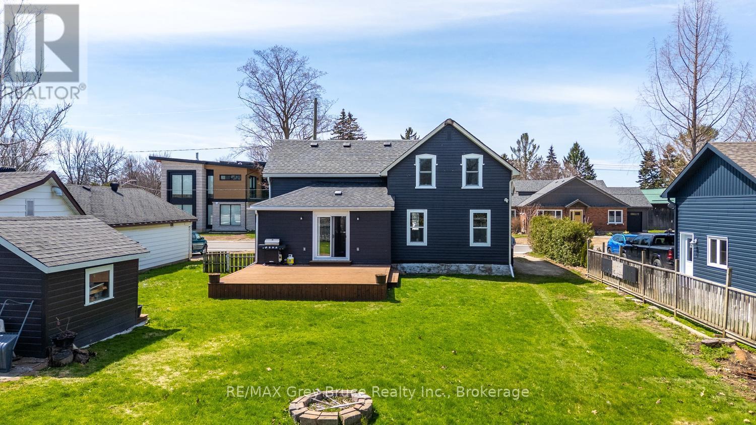 44 ALICE STREET W - 37