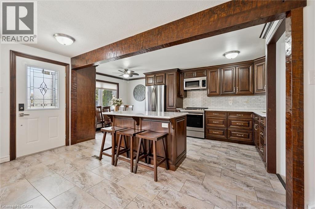 31 ASPEN Crescent, Elmira, Ontario, N3B1J7 — Photo 6