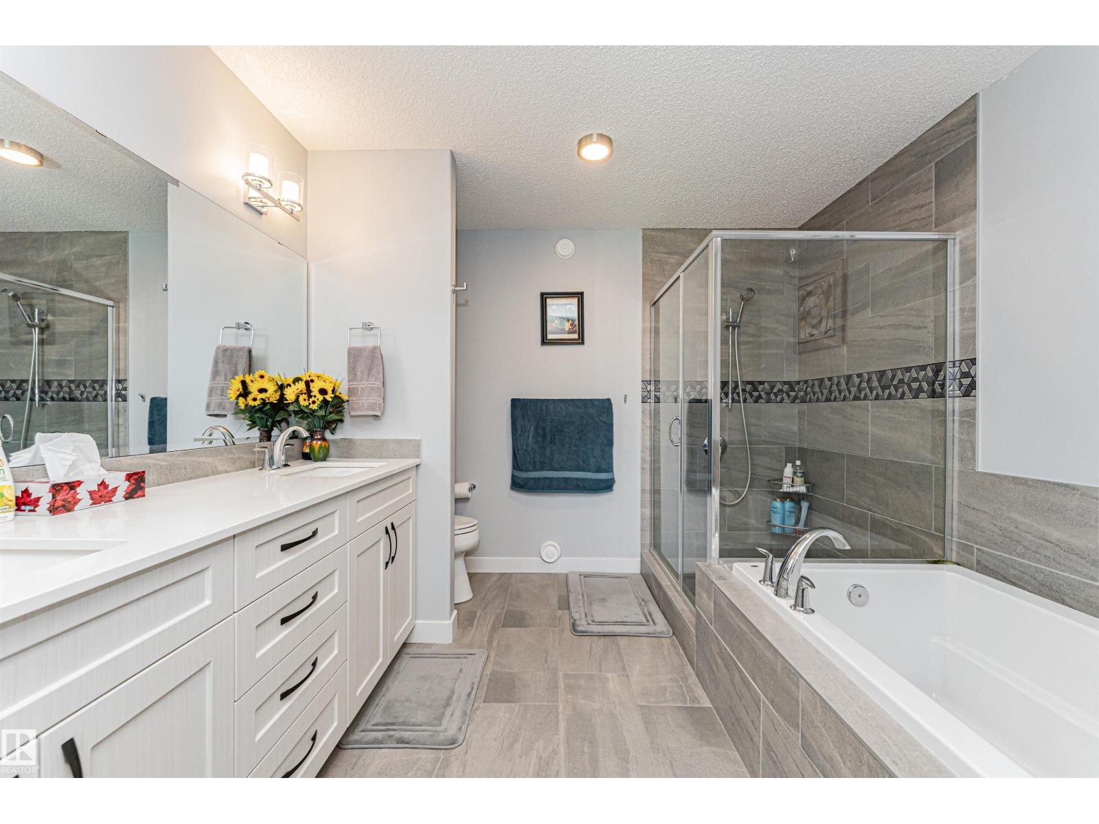 8147 226 ST NW - 27