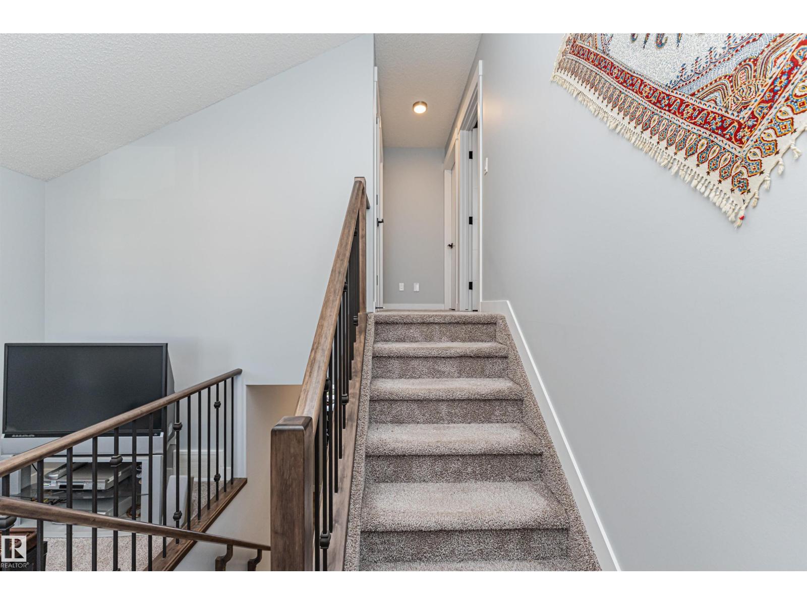 8147 226 ST NW - 29