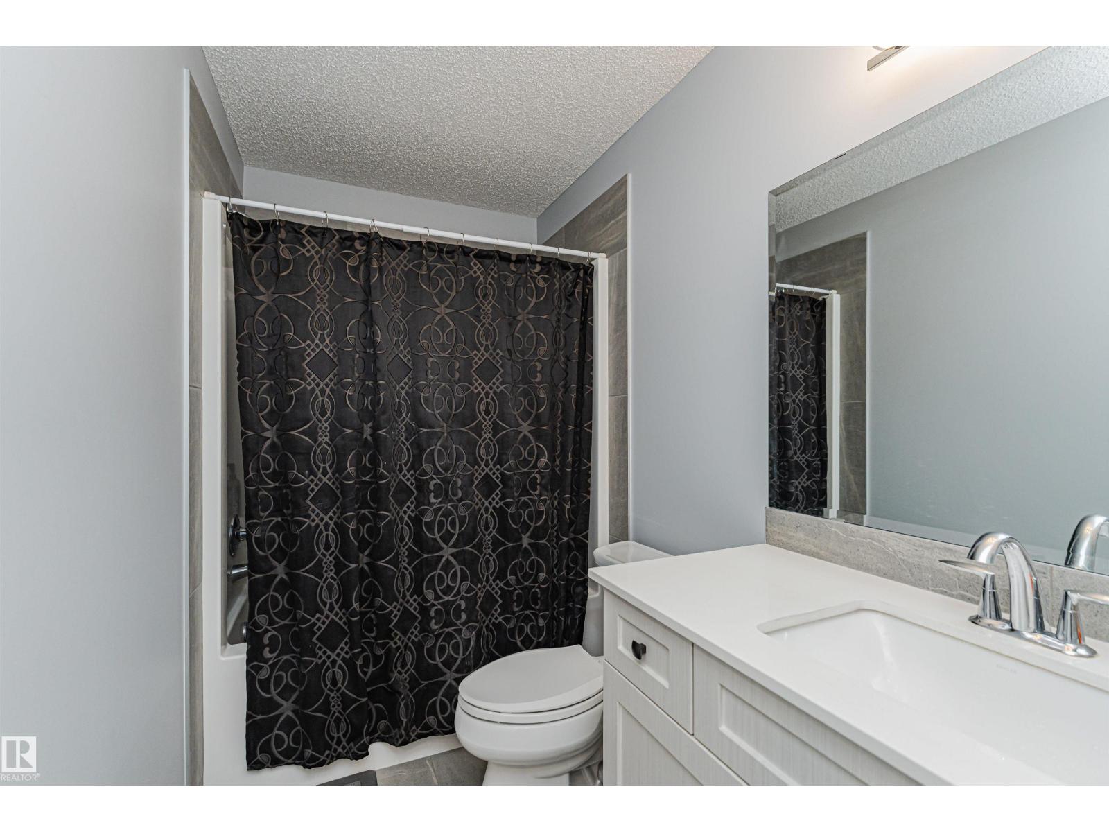 8147 226 ST NW - 31