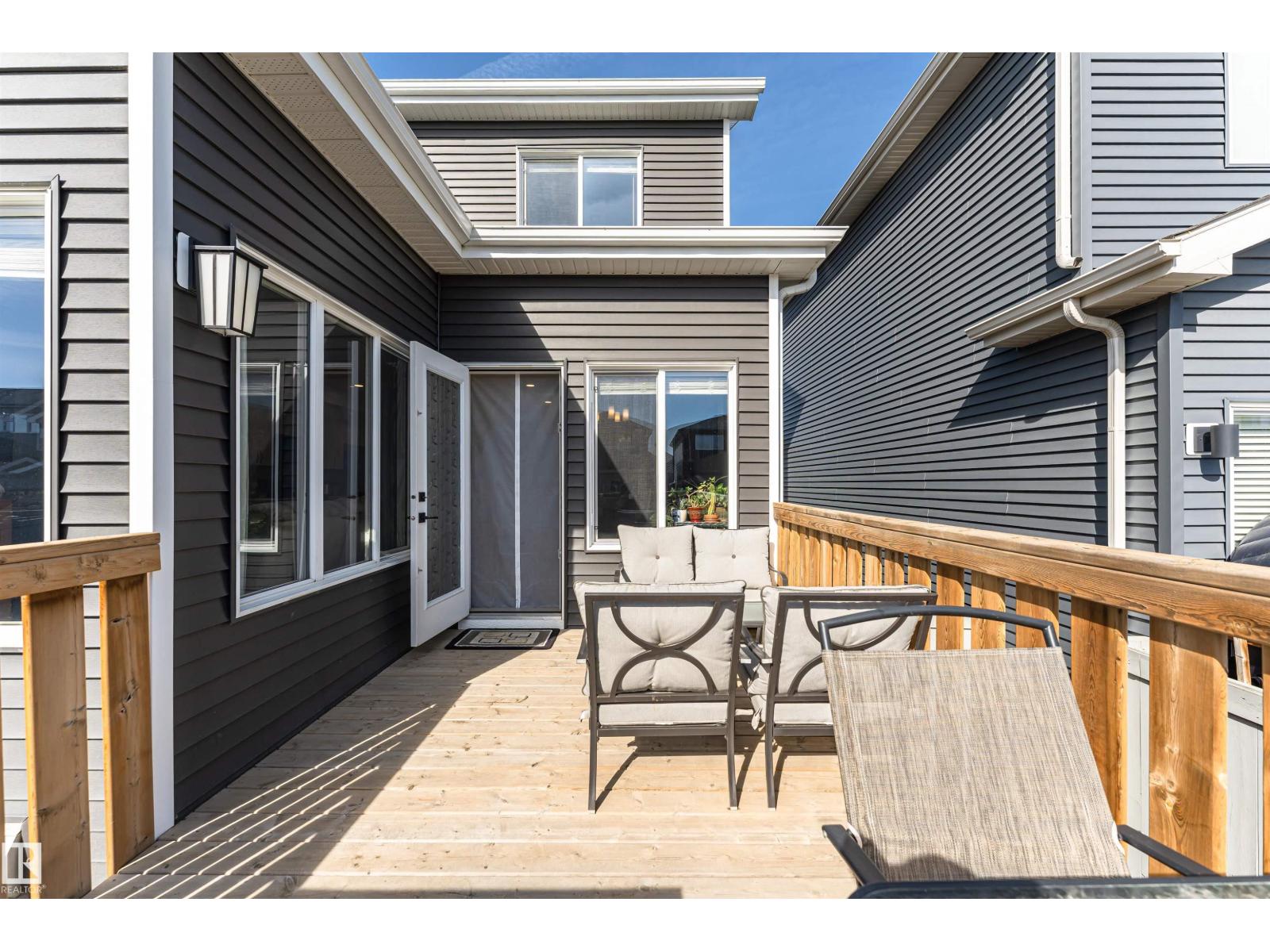 8147 226 ST NW - 41
