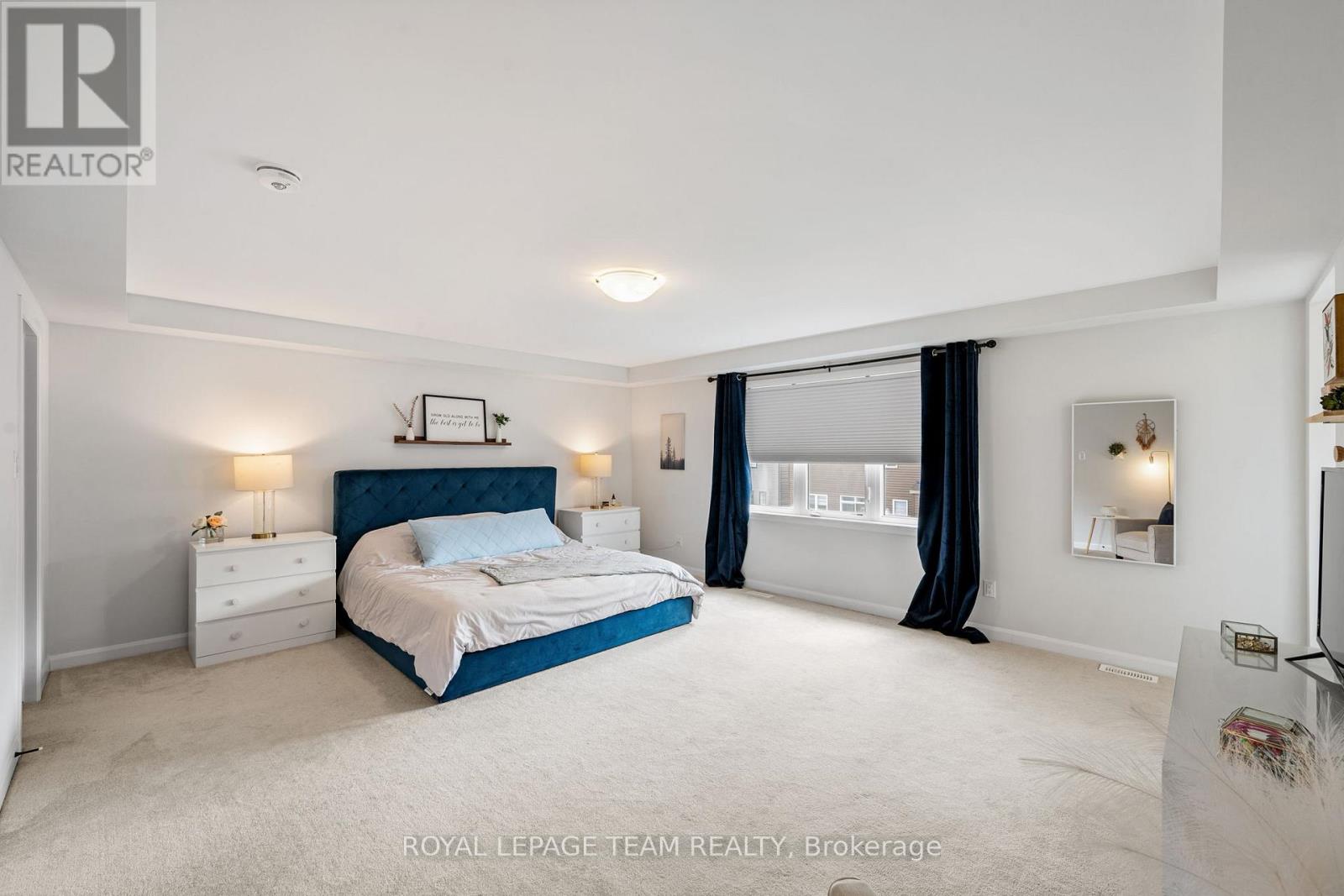 98 RALPH ERFLE WAY - 23