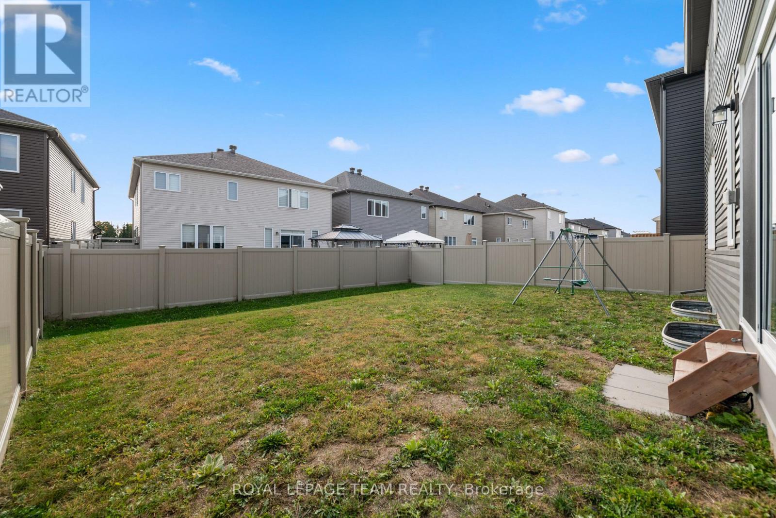 98 RALPH ERFLE WAY - 37