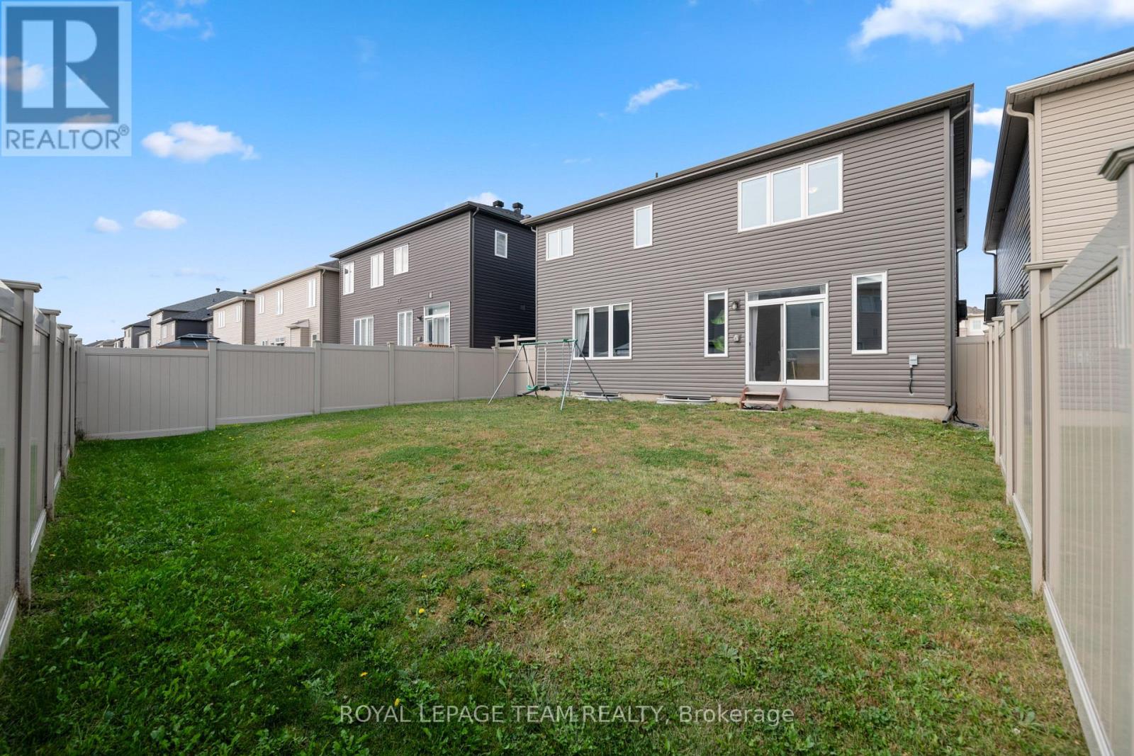 98 RALPH ERFLE WAY - 38