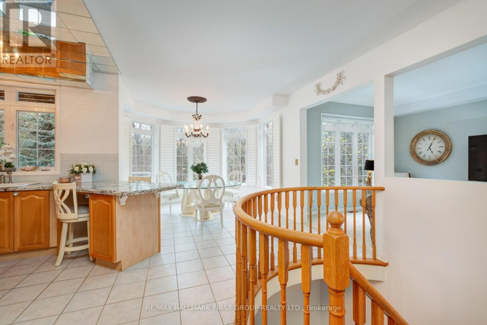 990 GLENBOURNE DRIVE - 12