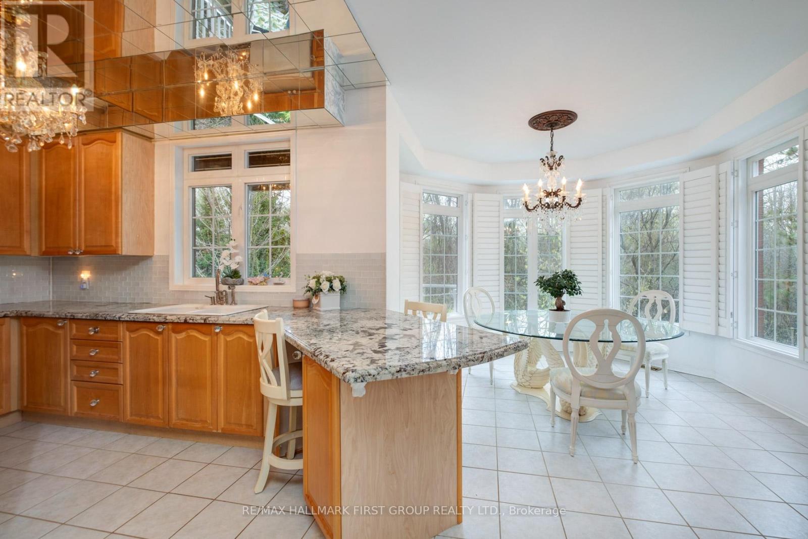 990 GLENBOURNE DRIVE - 14