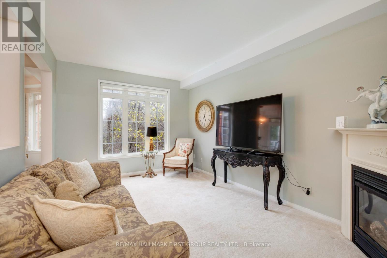 990 GLENBOURNE DRIVE - 18