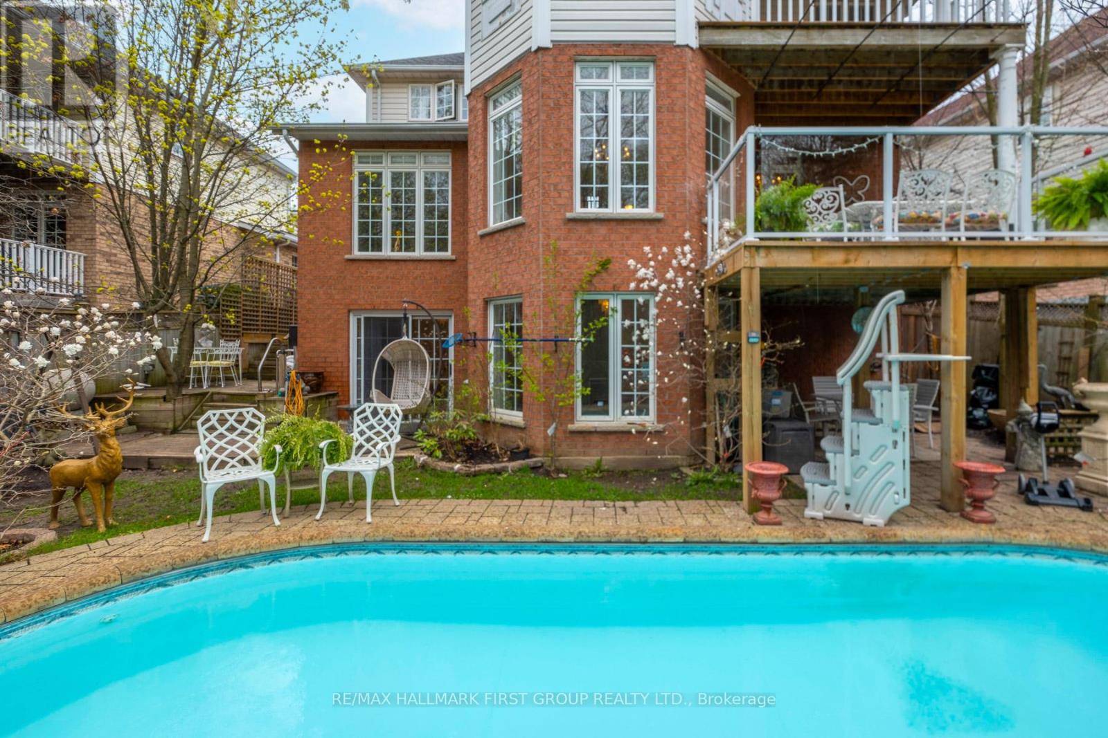 990 GLENBOURNE DRIVE - 38
