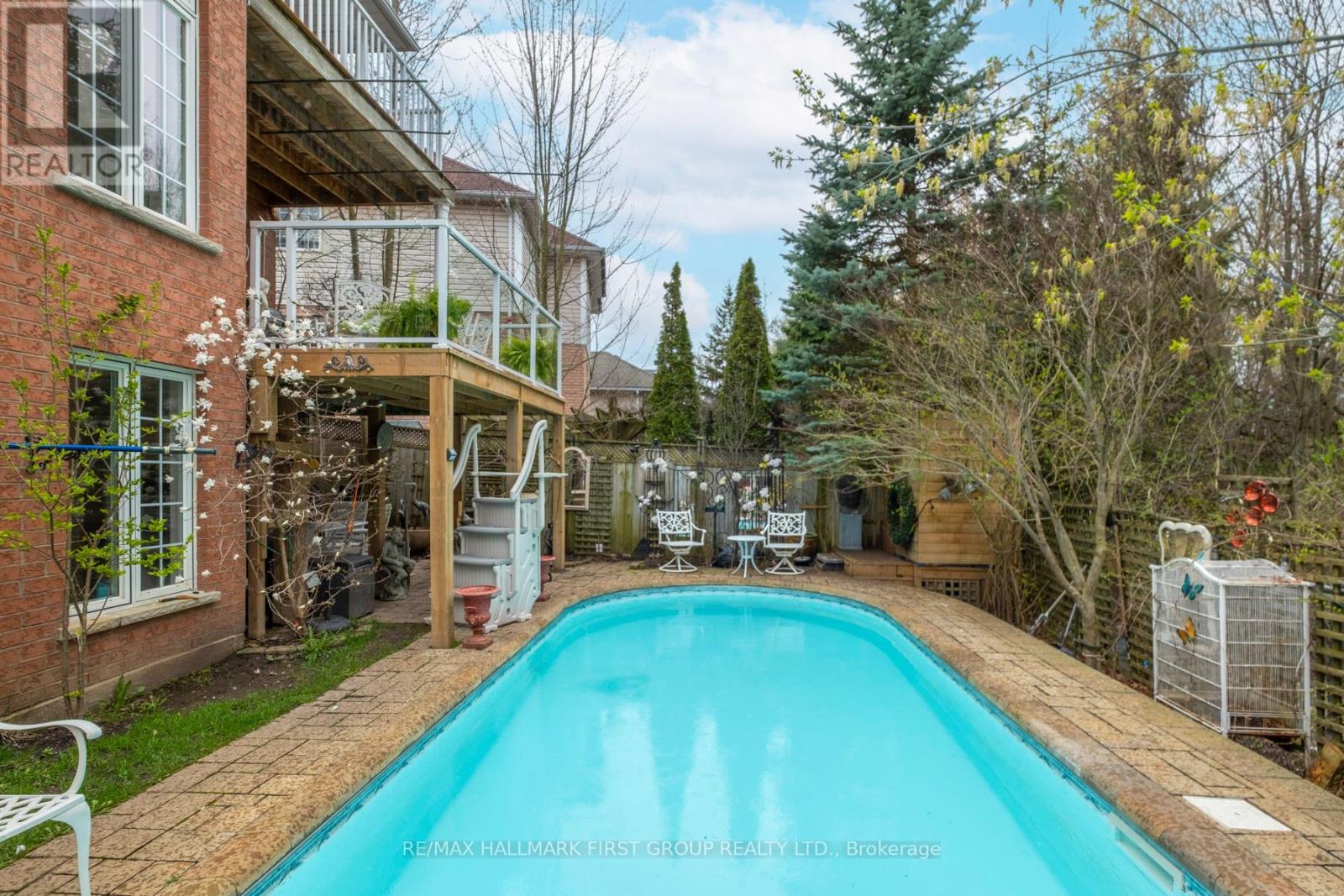 990 GLENBOURNE DRIVE - 39