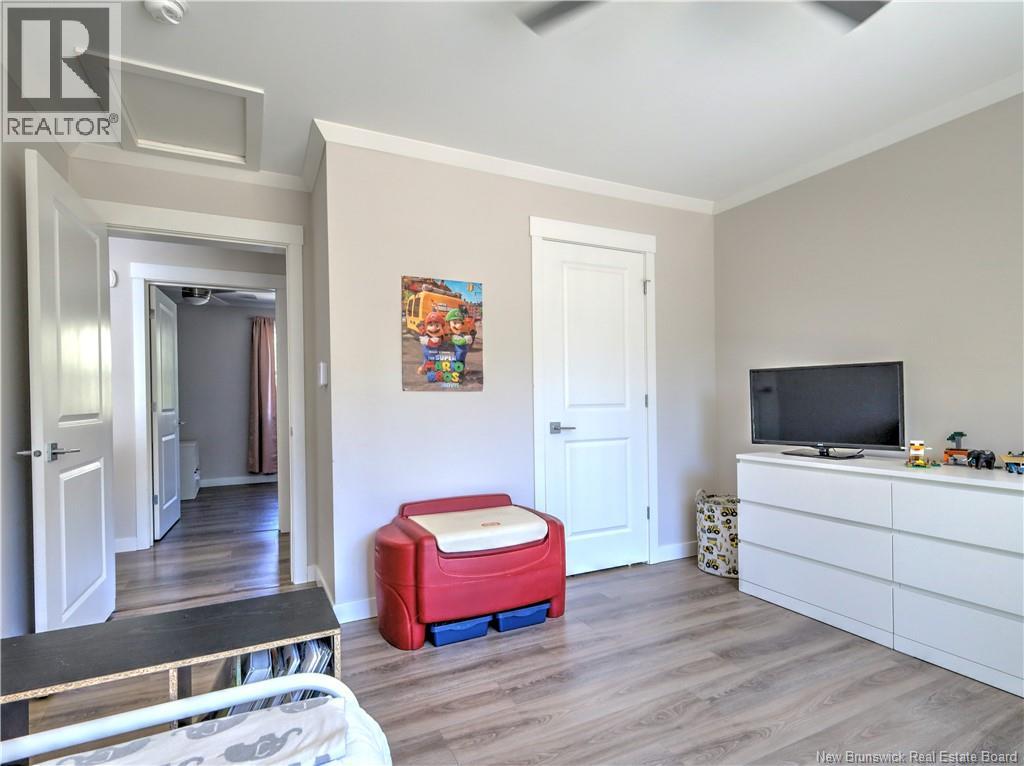124 Diamond Square Road - Image 26