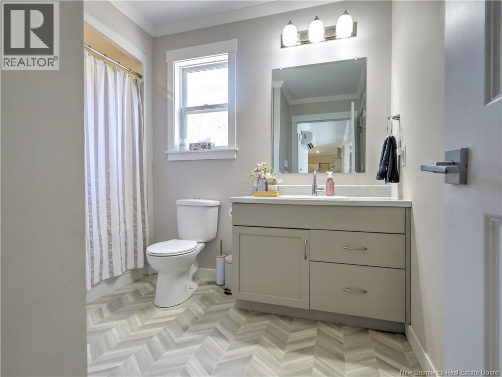 124 Diamond Square Road - Image 27