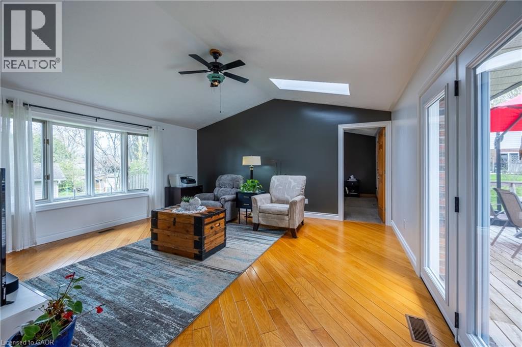 15 RYERSE Crescent - 11