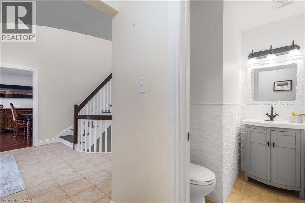 10 VEGA Crescent, Stoney Creek, Ontario, L8E4S7 — Photo 16