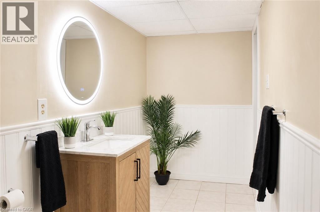 10 VEGA Crescent, Stoney Creek, Ontario, L8E4S7 — Photo 31
