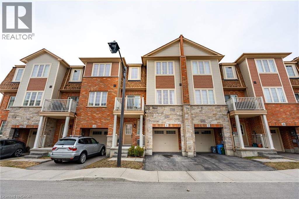 11 STOCKBRIDGE Gardens Unit# 5, Stoney Creek, Ontario, L8J0H5 — Photo 2