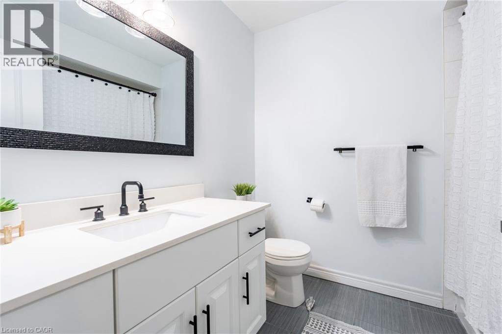 11 STOCKBRIDGE Gardens Unit# 5, Stoney Creek, Ontario, L8J0H5 — Photo 37