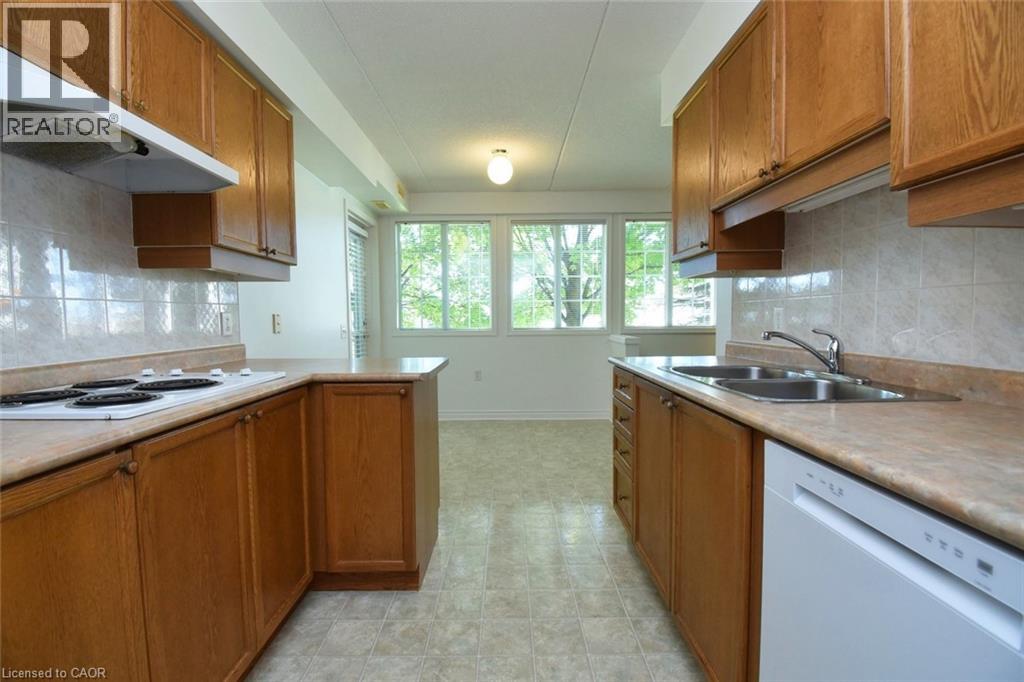 #102 600 SILVERBIRCH Boulevard - 20