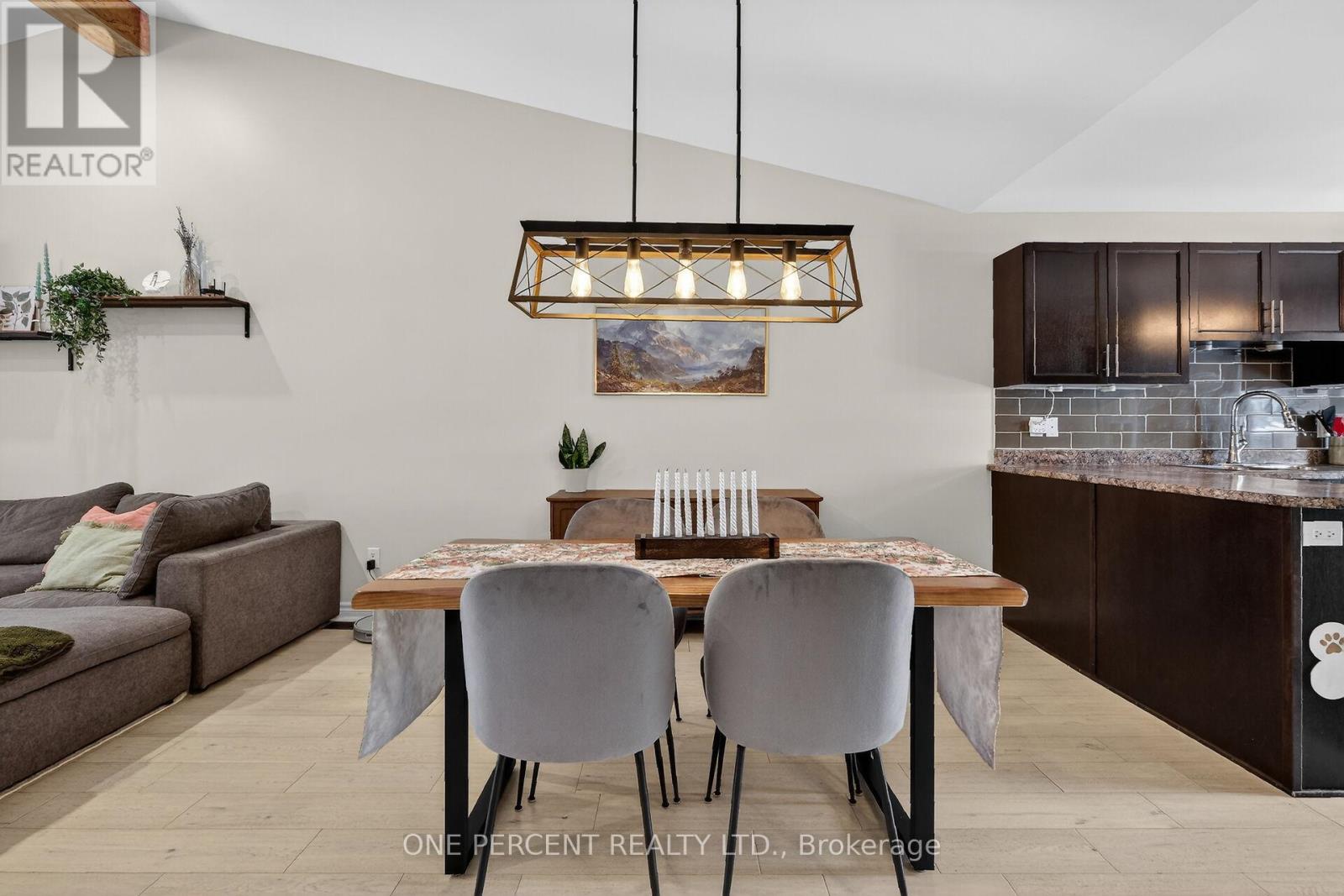 210 TRILLIUM CIRCLE - 11