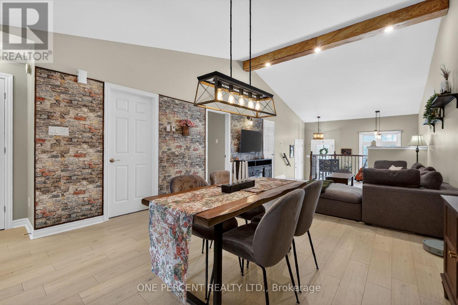 210 TRILLIUM CIRCLE - 12