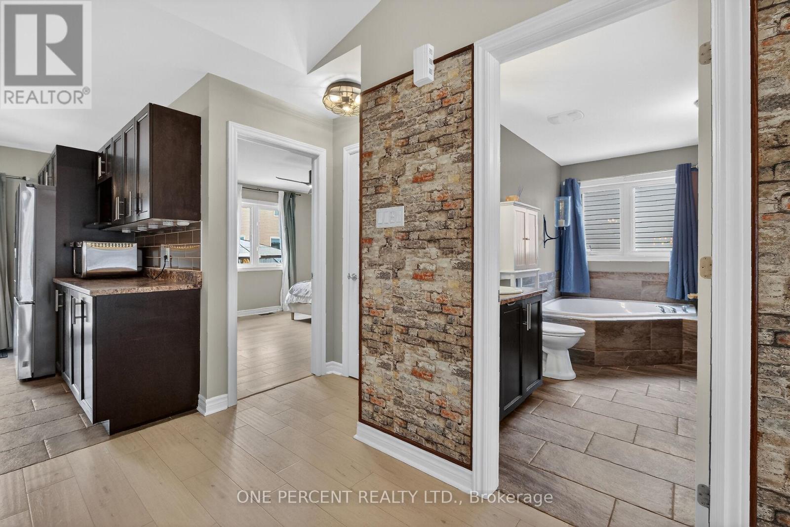 210 TRILLIUM CIRCLE - 22