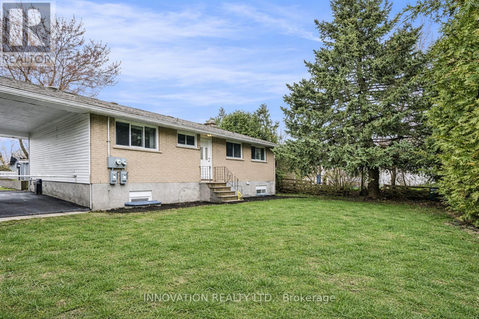 3 Bed, 2 Bath Multi-Family for Rent in Ottawa – B – 21 PARKSIDE CRESCENT, Ottawa – MLS# X13066836 - Image 4