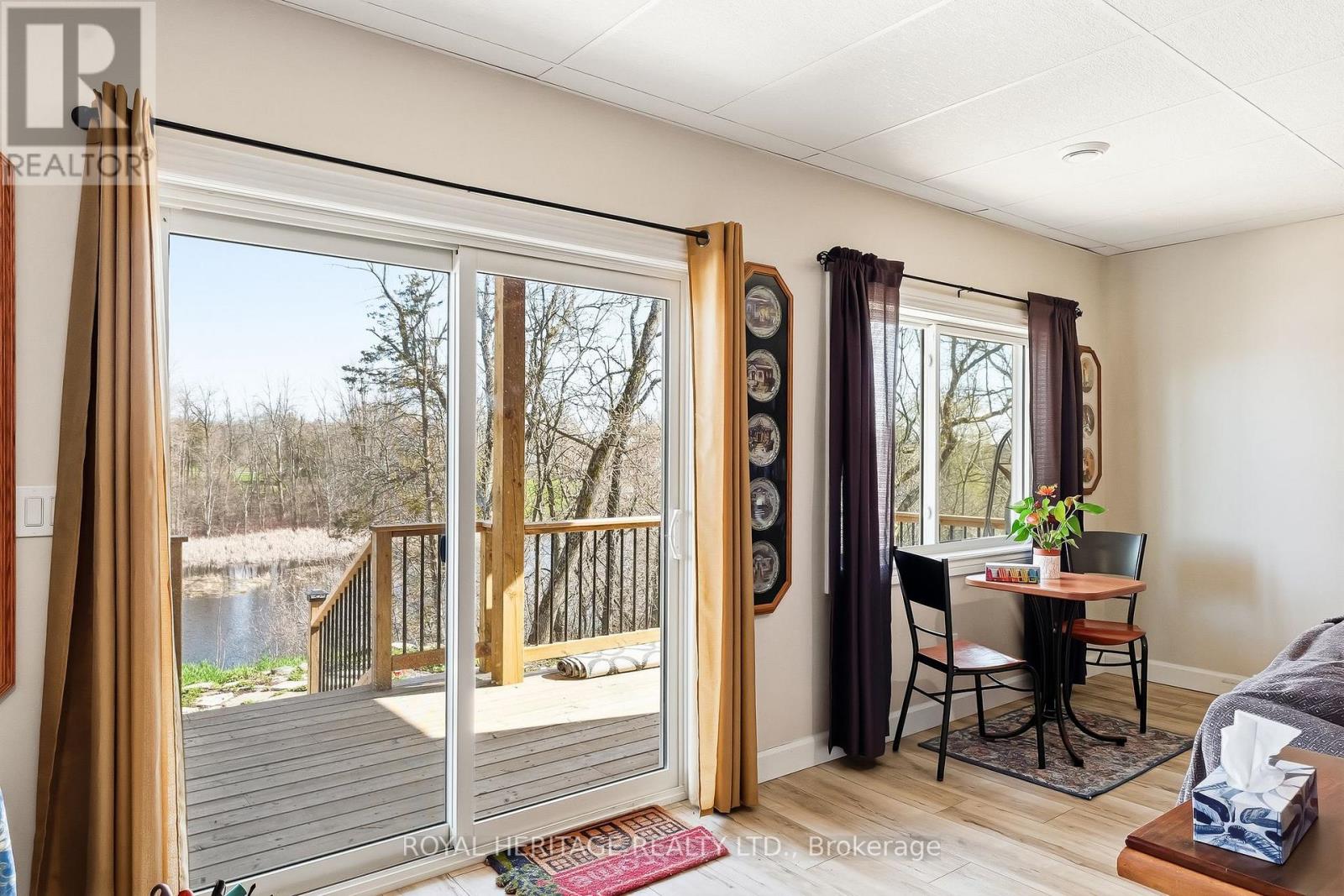 24 ROCK STREET - 25