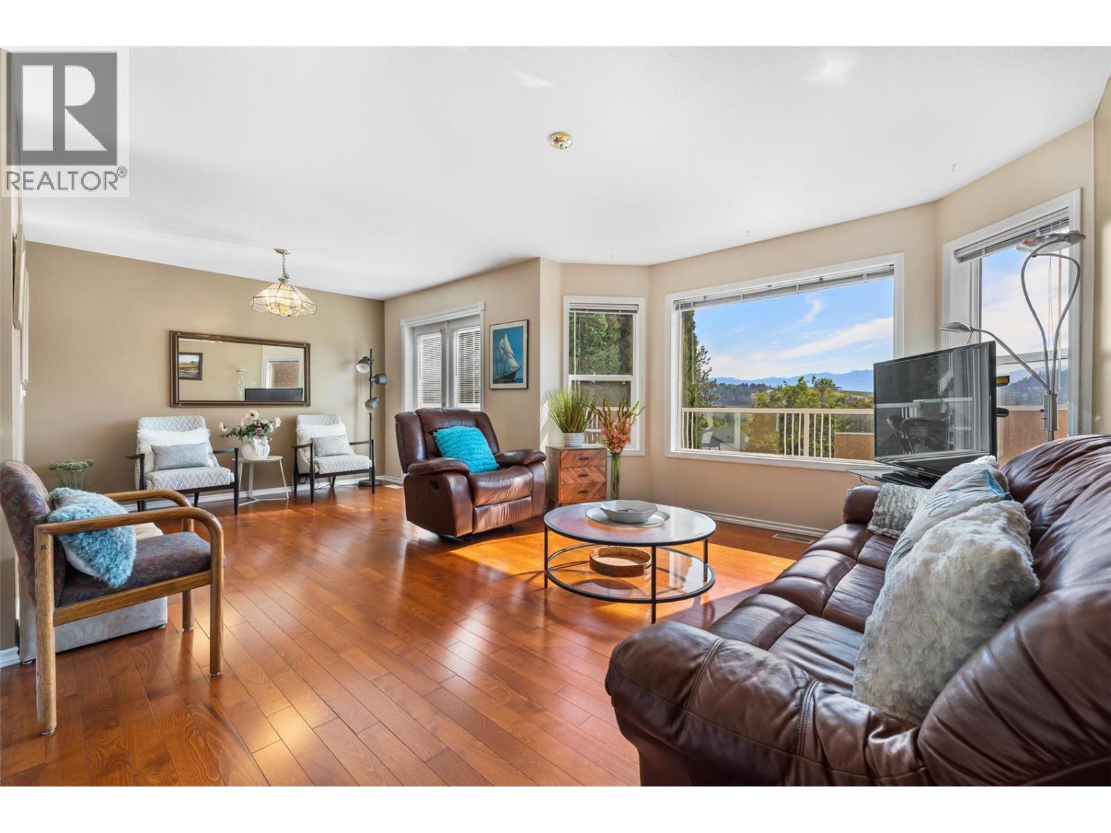  1056 Caledonia Way, West Kelowna