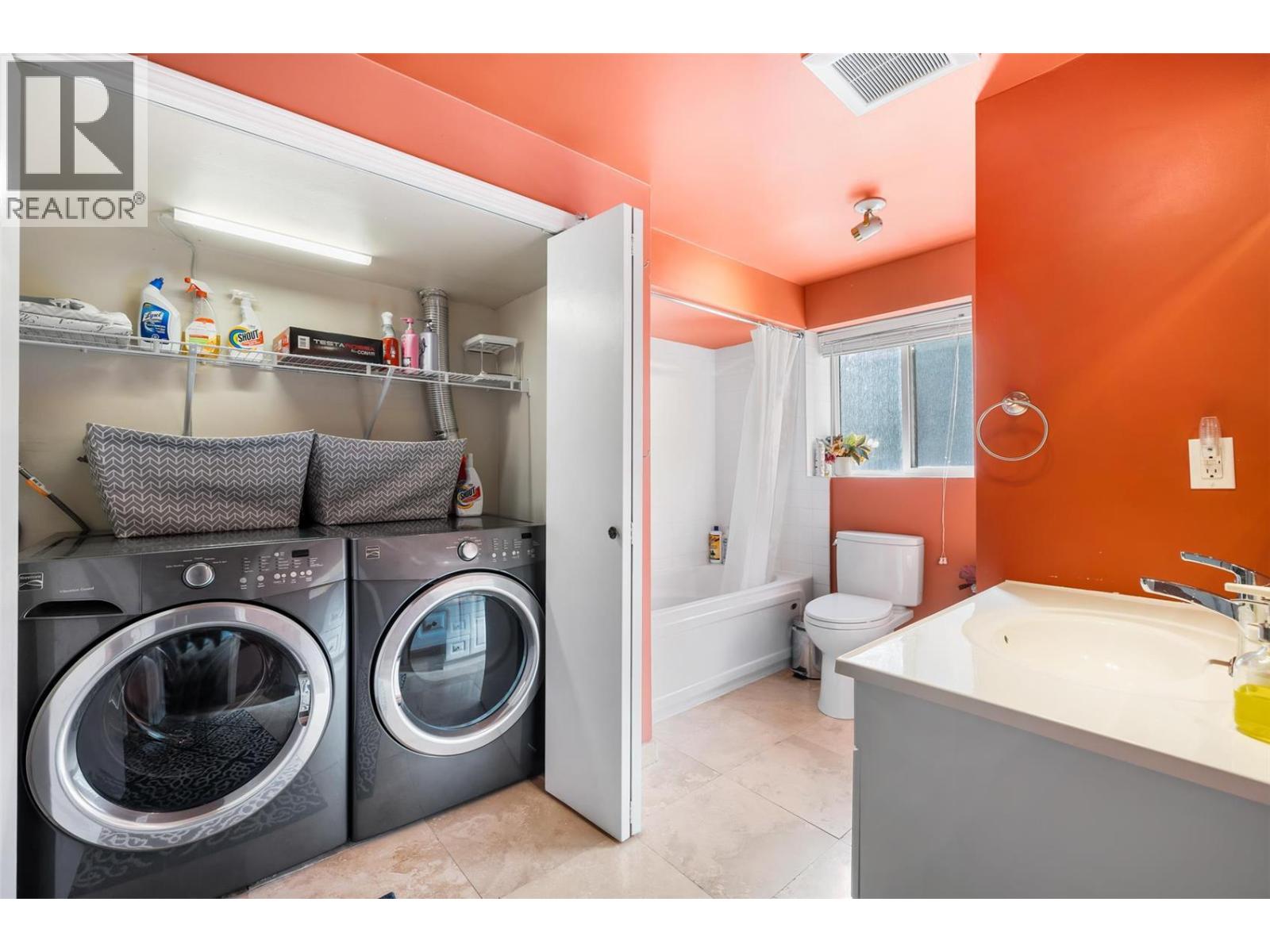  1056 Caledonia Way, West Kelowna