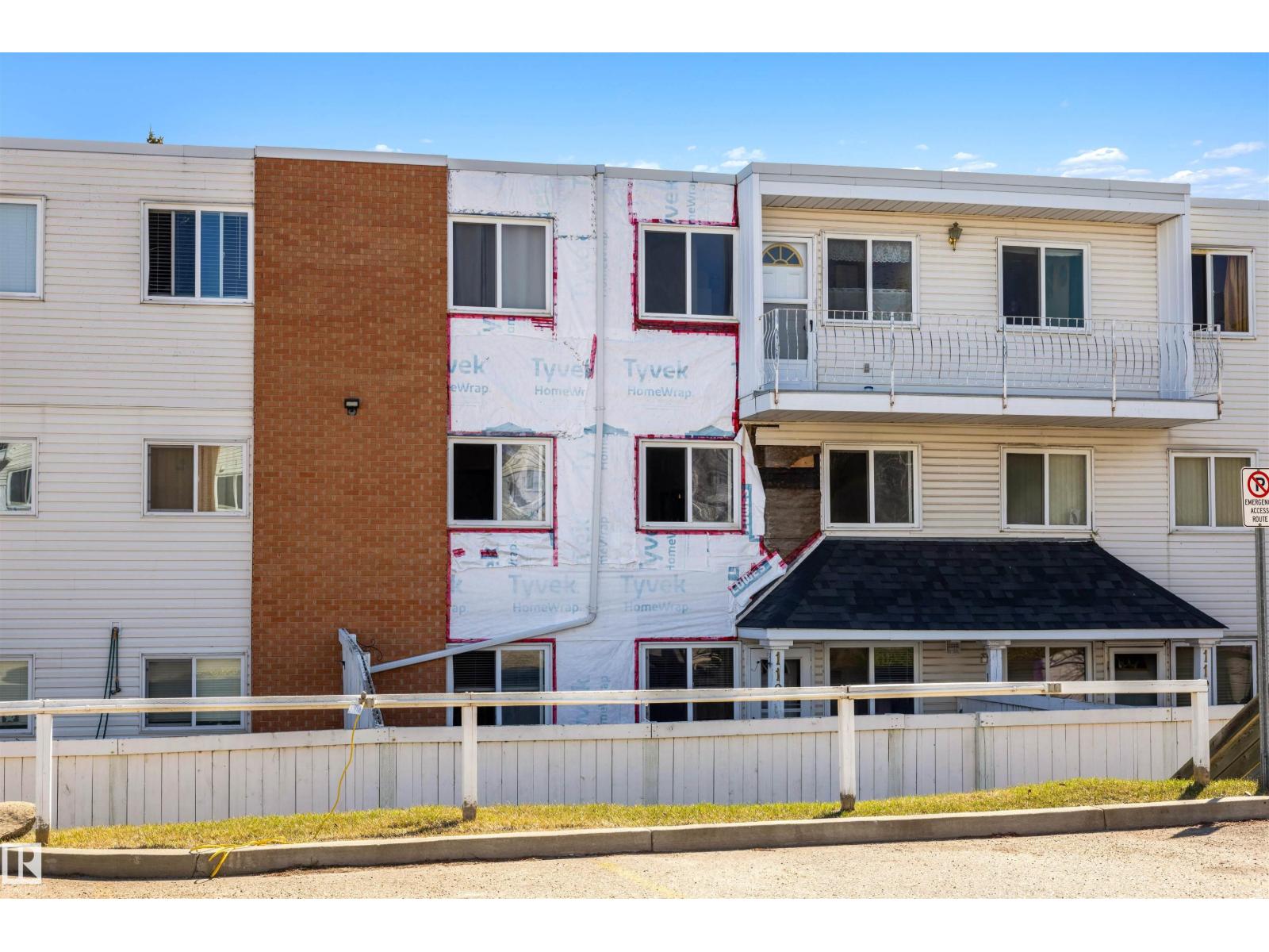 #110 14520 52 ST NW, Edmonton