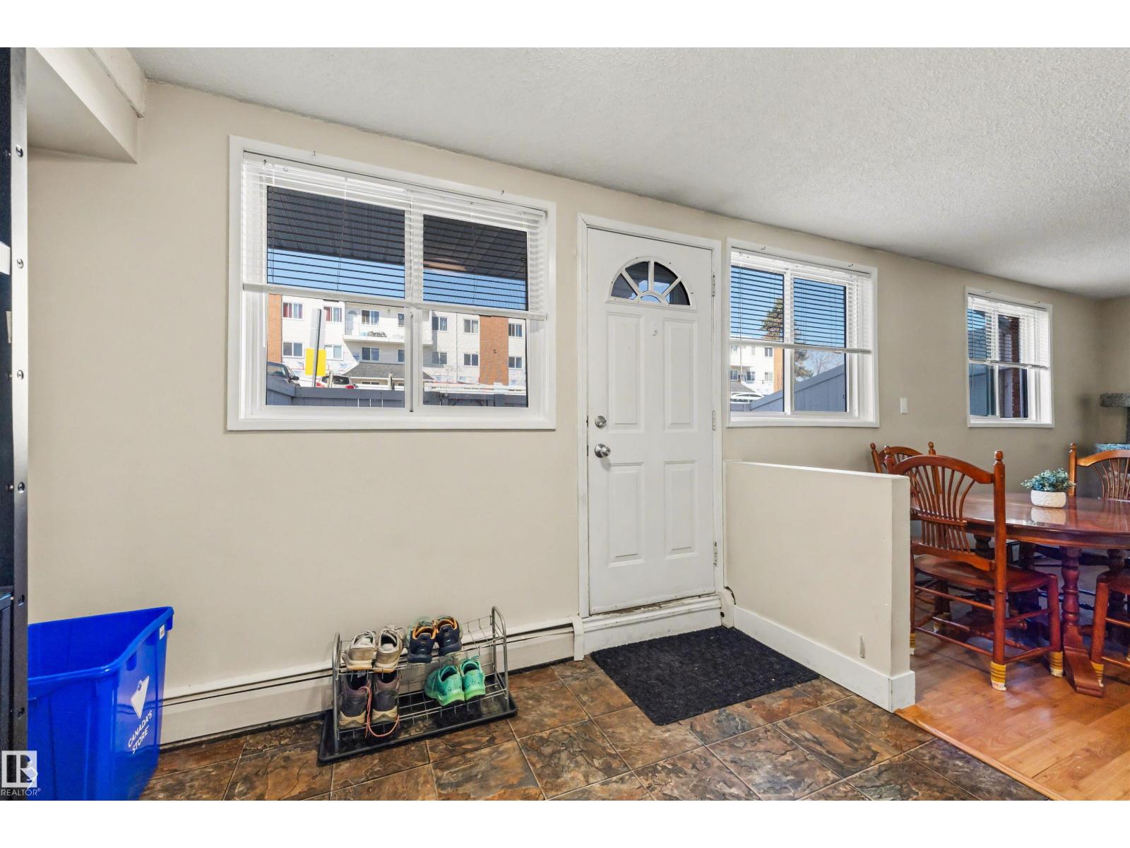 #110 14520 52 ST NW, Edmonton