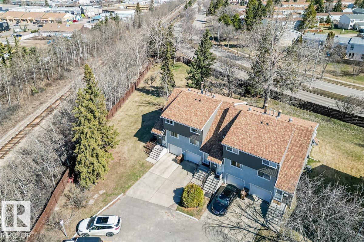 31 GRANDIN WOODS ES, St. Albert
