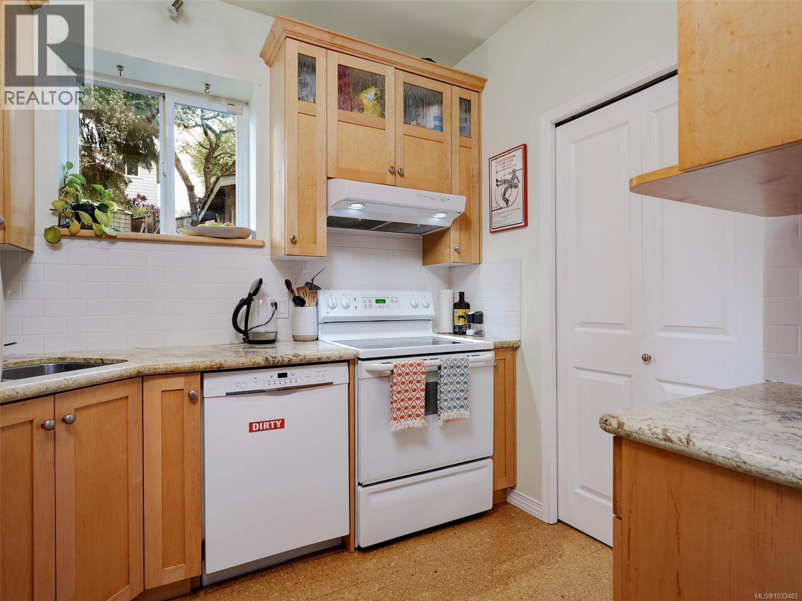 837 Villance St - 7