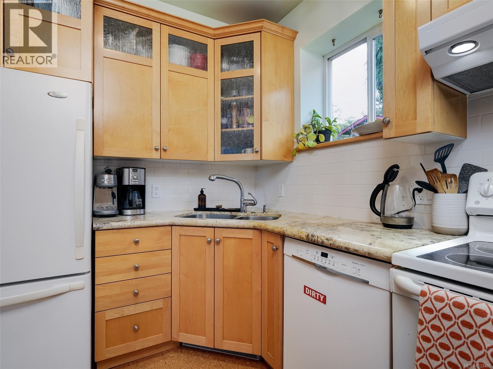 837 Villance St - 8
