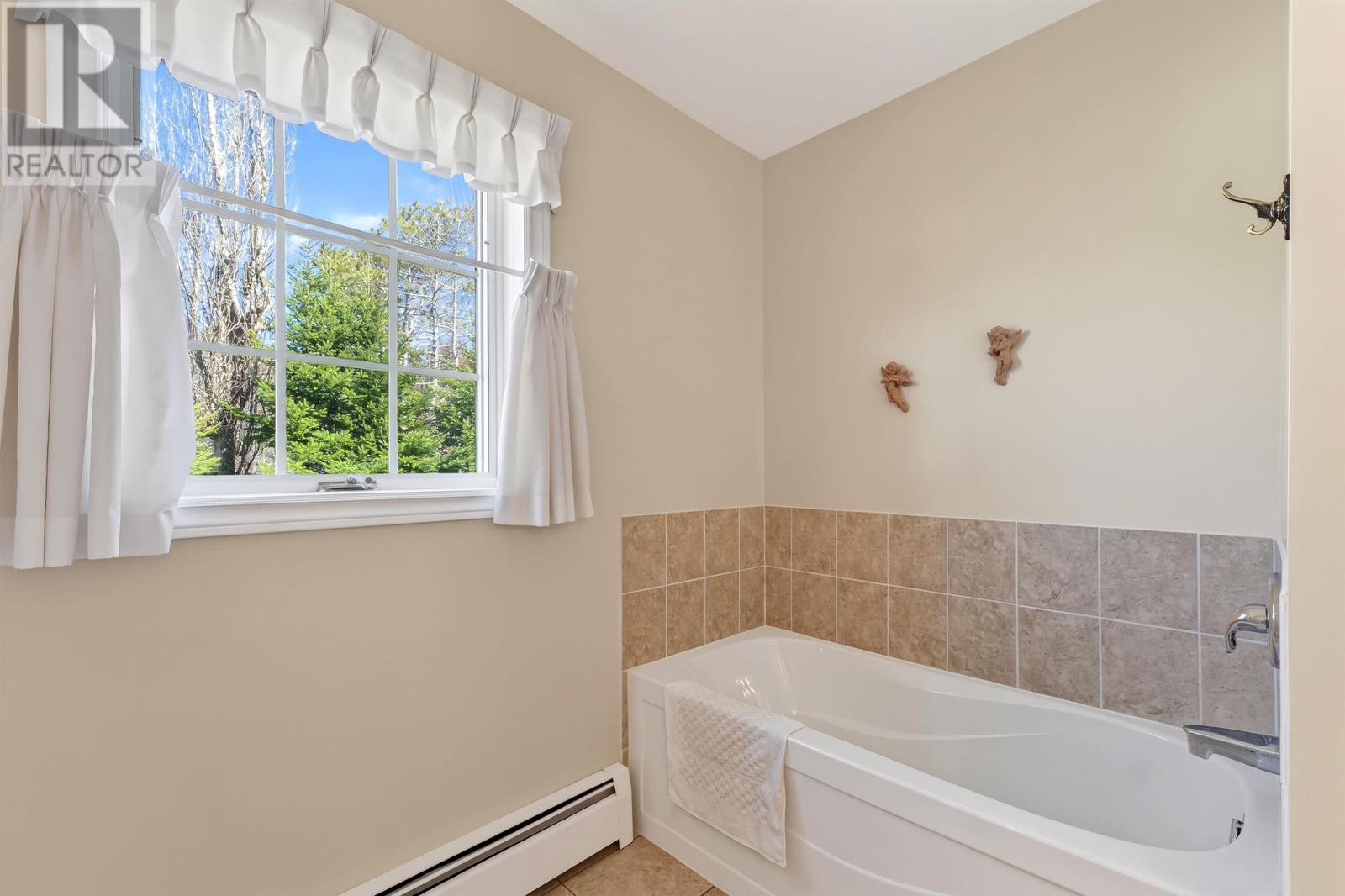 20 Johnson Avenue - 23