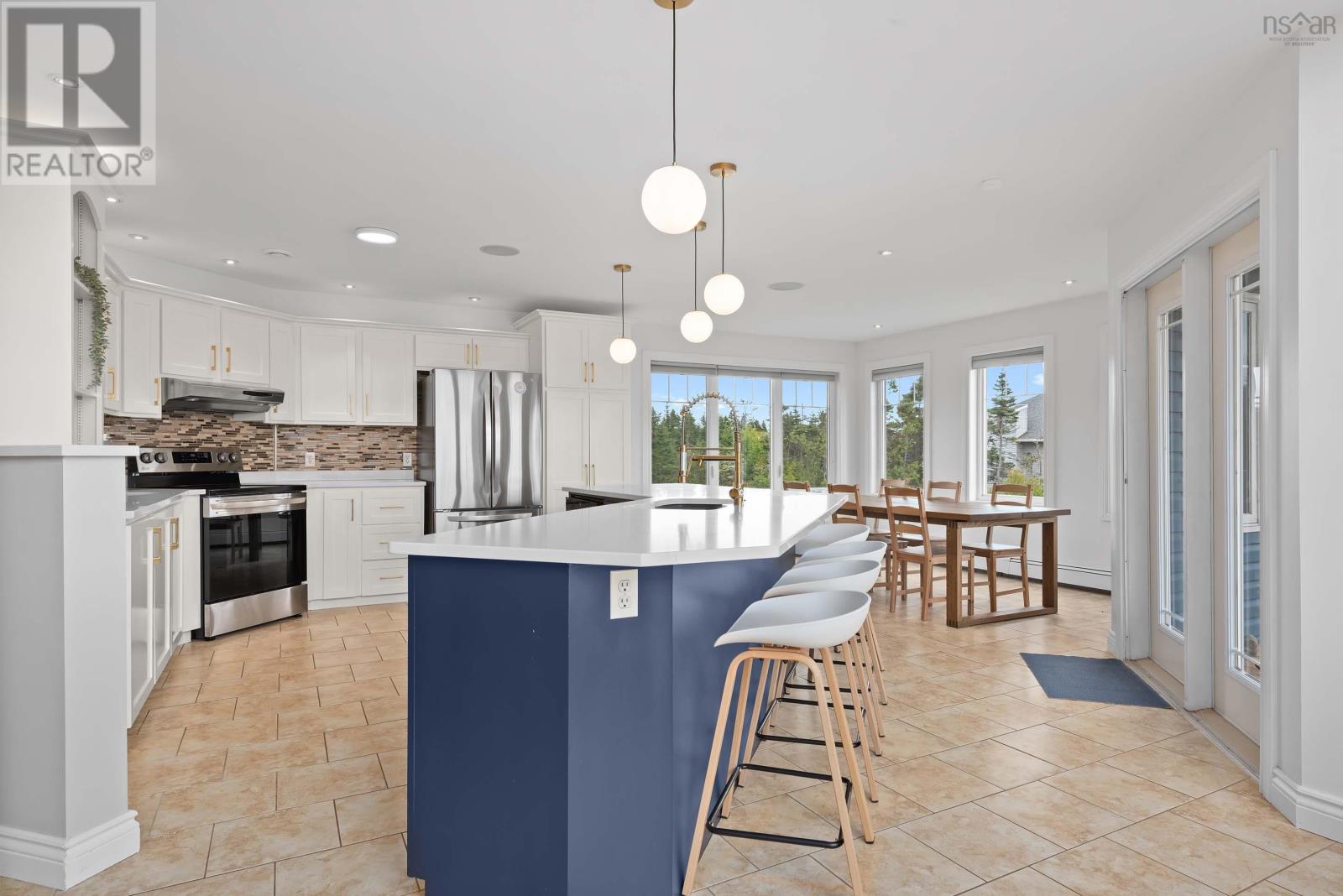 4 Emerald Drive - 14