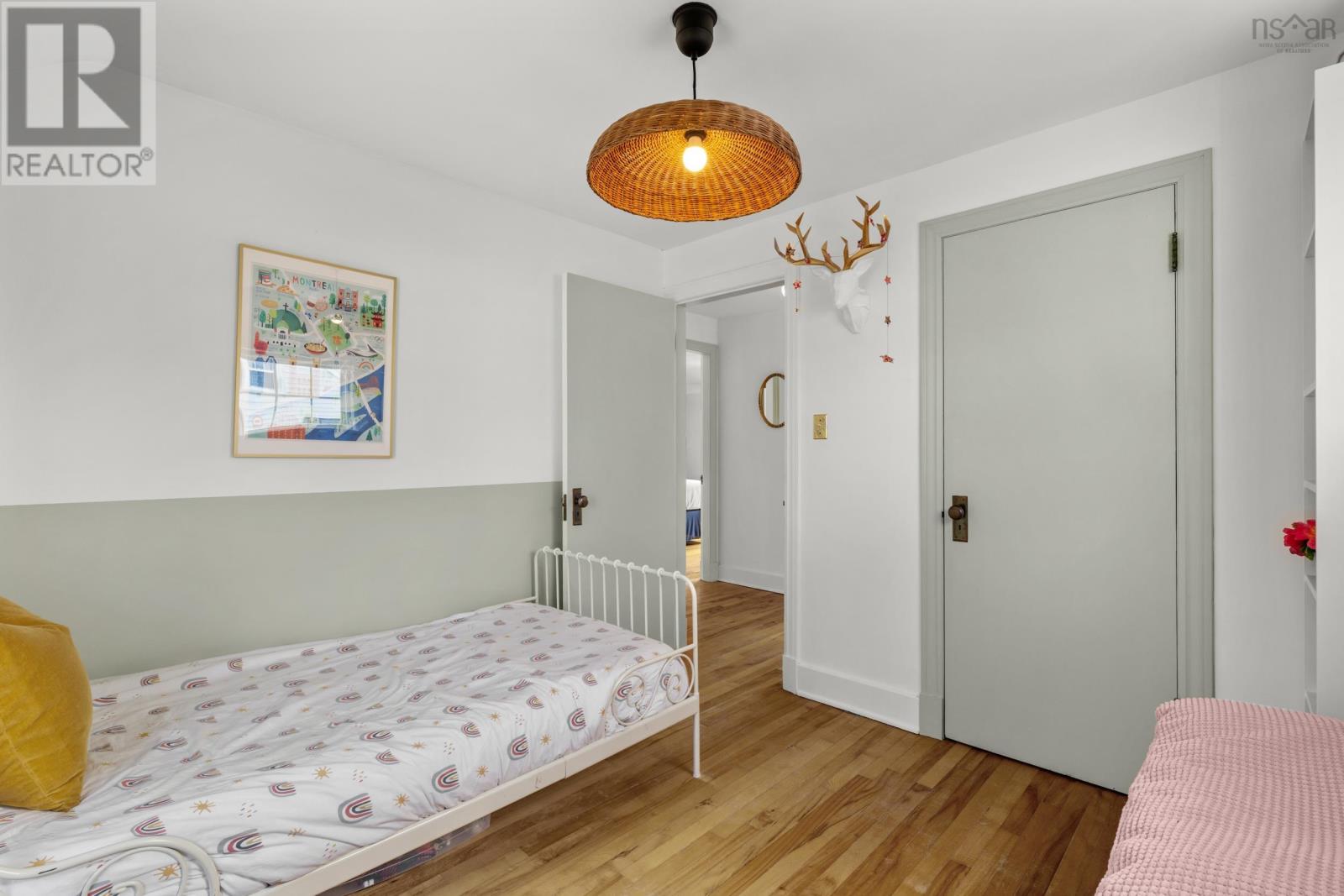 Property 28 of 49 of 5 Gladstone Avenue