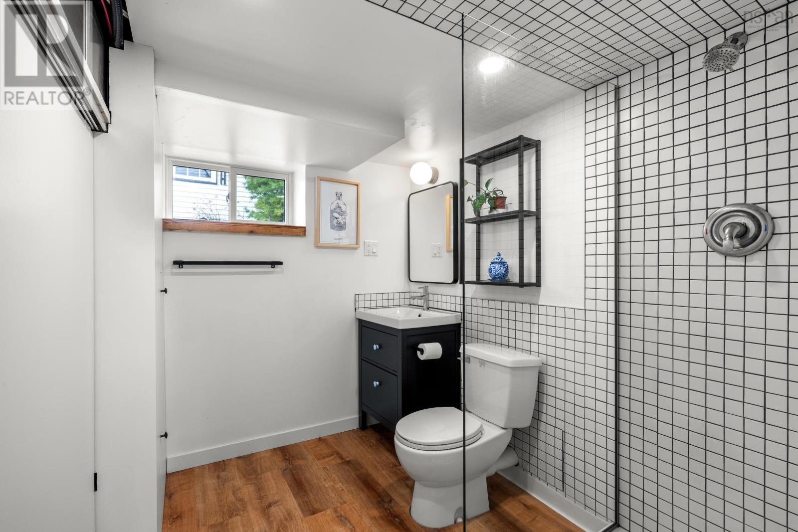 Property 39 of 49 of 5 Gladstone Avenue