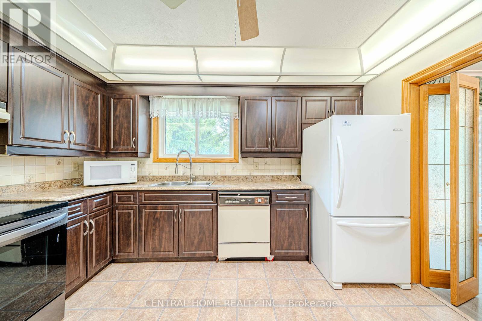 102 MEADOWVALE ROAD - 13