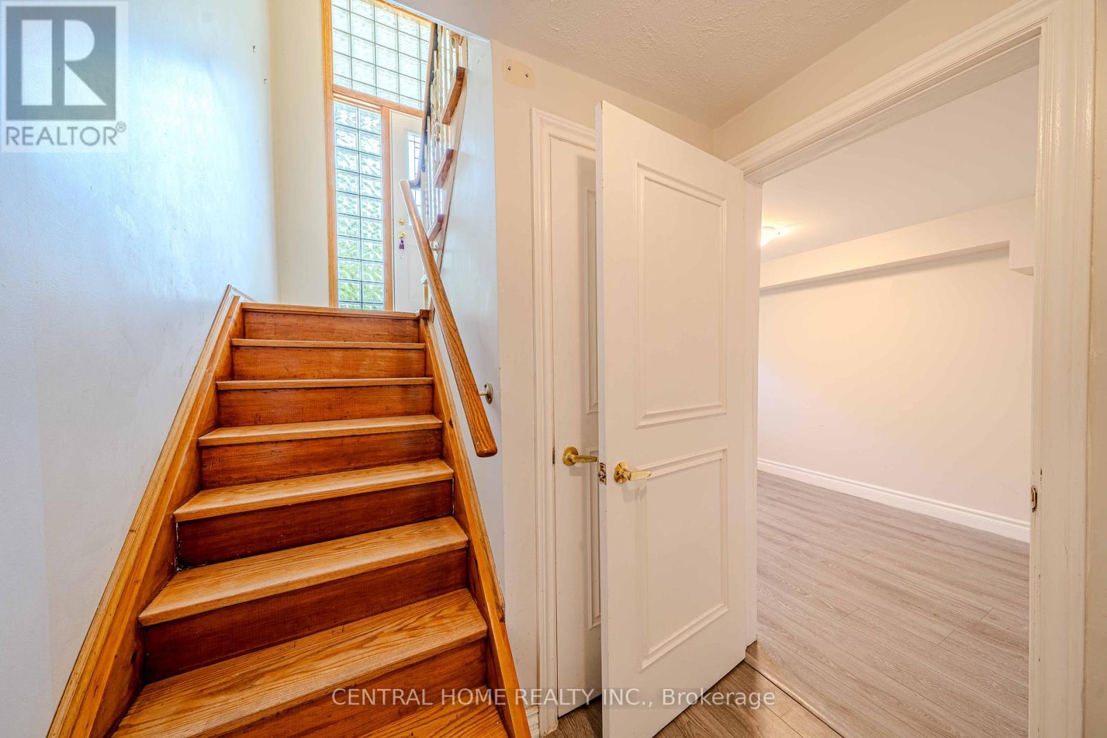 102 MEADOWVALE ROAD - 29