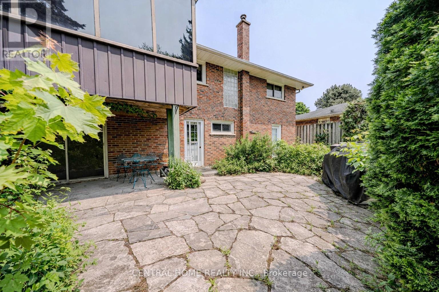 102 MEADOWVALE ROAD - 39