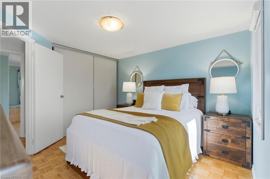 2376 BRUNSWICK Court, Burlington, Ontario, L7P4P2 — Photo 17