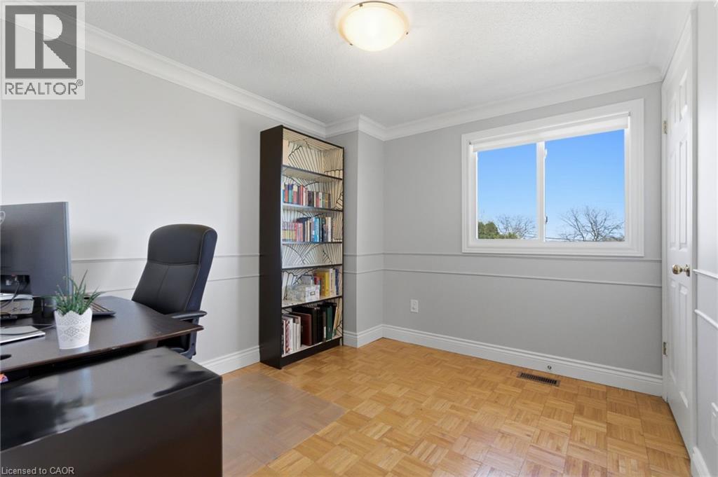 2376 BRUNSWICK Court, Burlington, Ontario, L7P4P2 — Photo 23