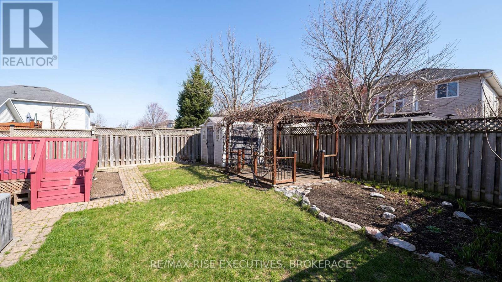 1405 CROSSFIELD AVENUE - 27