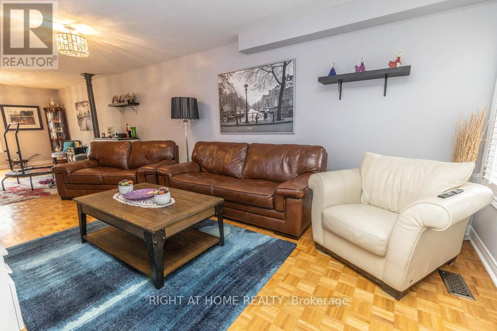 63 PAVIN CRESCENT - 15