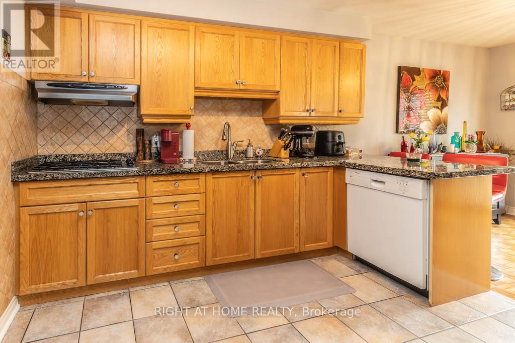 63 PAVIN CRESCENT - 7