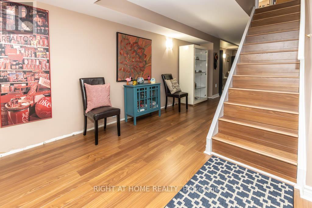 63 PAVIN CRESCENT - 31