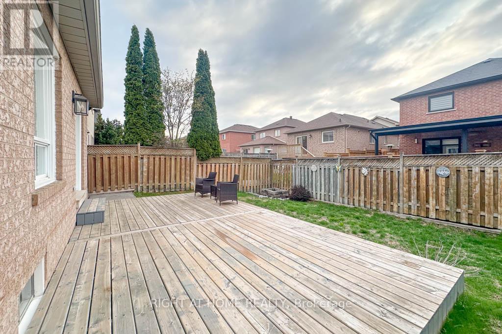 63 PAVIN CRESCENT - 41